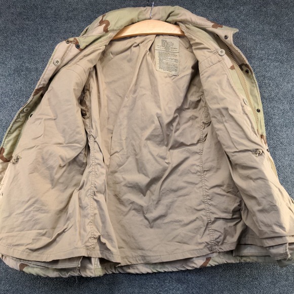 U.S. Air Force Men's Cold Weather Class 4 Field Coat Desert Camouflage M Short - Picture 4 of 15